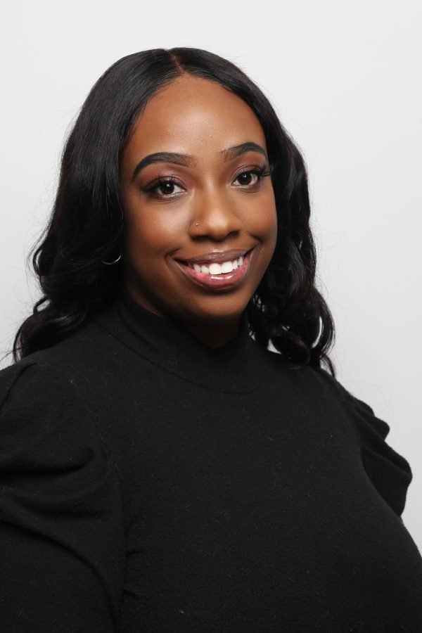 Bria Ragland, Financial Assistant